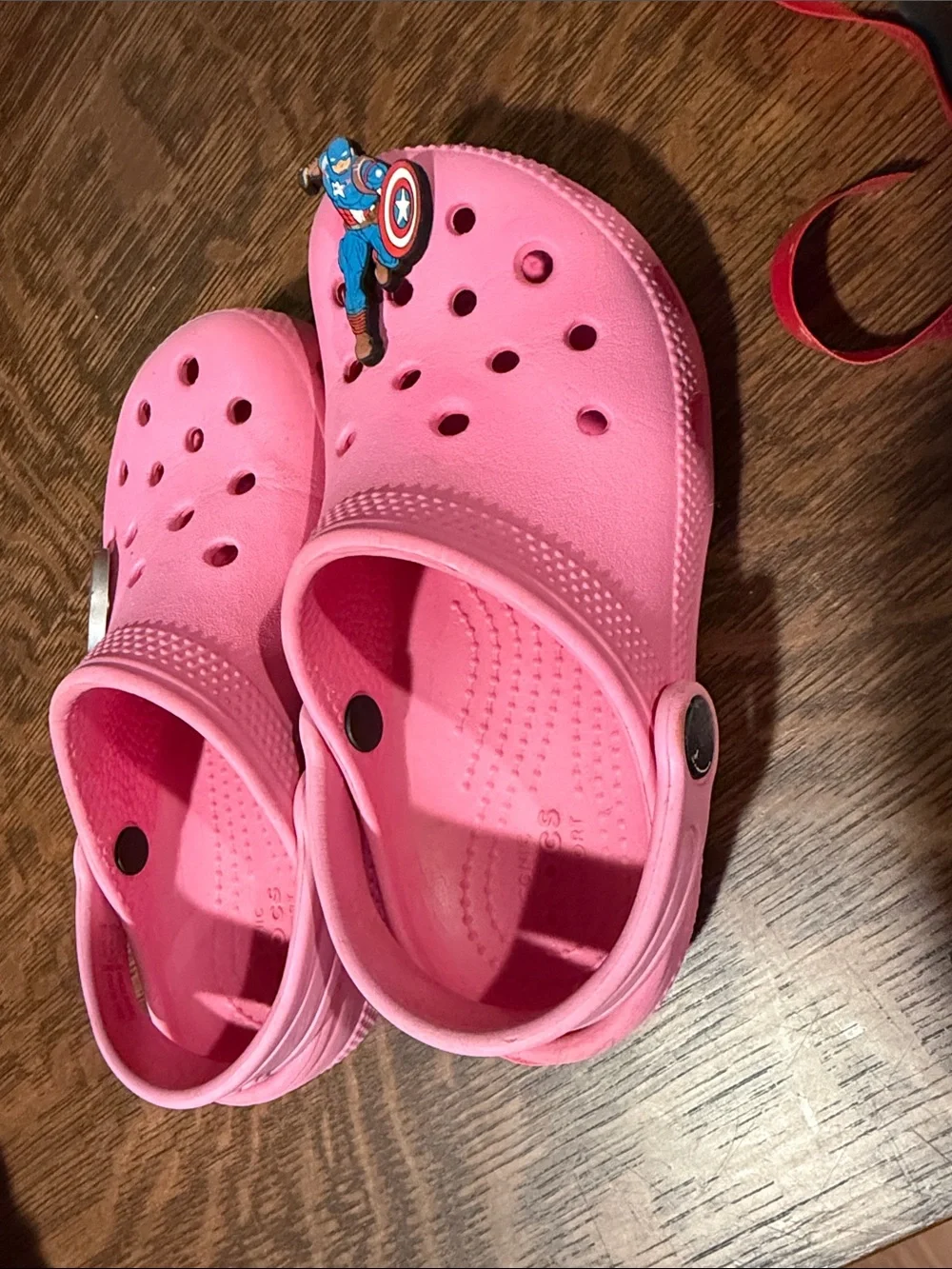 CROCS lightweight pink